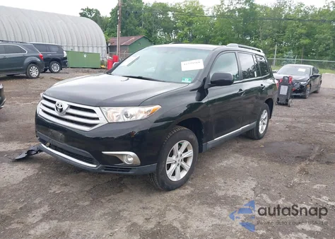 2012 Toyota Highlander Se V6 z USA, uszkodzony, nr VIN 5TDBK3EH9CS142108